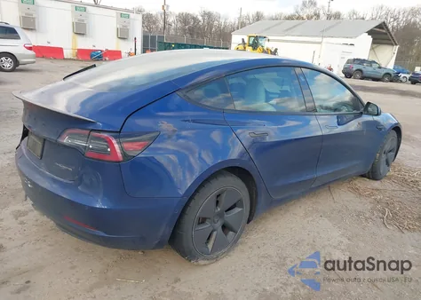 2021 Tesla Model 3 Long Range Dual Motor All-Wheel Drive z USA, uszkodzony, nr VIN 5YJ3E1EB1MF852685